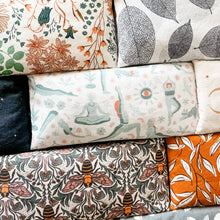 Load image into Gallery viewer, Hot & Cold Therapy Neck Wrap - Peach Bella Floral