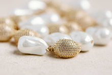 Load image into Gallery viewer, Sparkling Vintage Chunky Gold and Pearl Drop Earrings