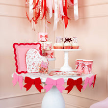 Load image into Gallery viewer, Bow Pattern Scalloped Heart Shapped Plate