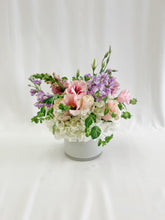 Load image into Gallery viewer, Light Pink and Lavender Signature Arrangement