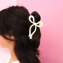Load image into Gallery viewer, Lilac Charming Bow Hair Clip
