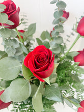 Load image into Gallery viewer, Valentine&#39;s Day Roses - Red
